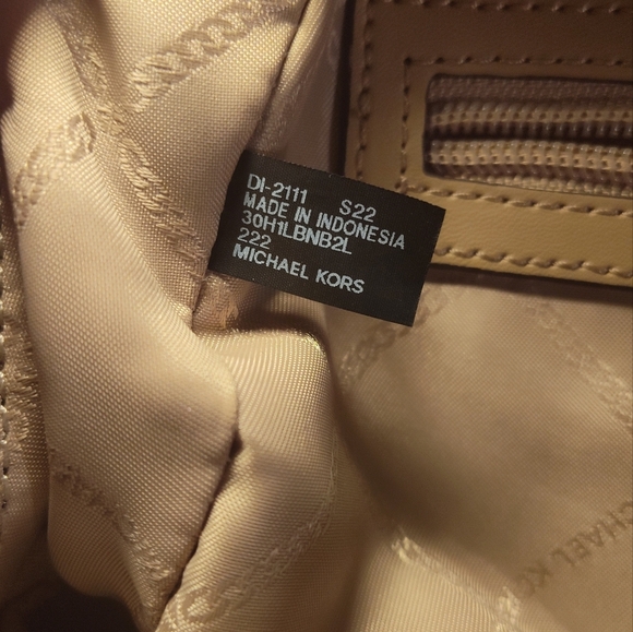 Michael Kors Cream Dome Backpack with Textured Finish - Picture 4 of 7